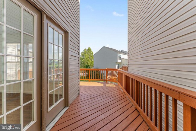 Building Photo - 7102 Finch Ln