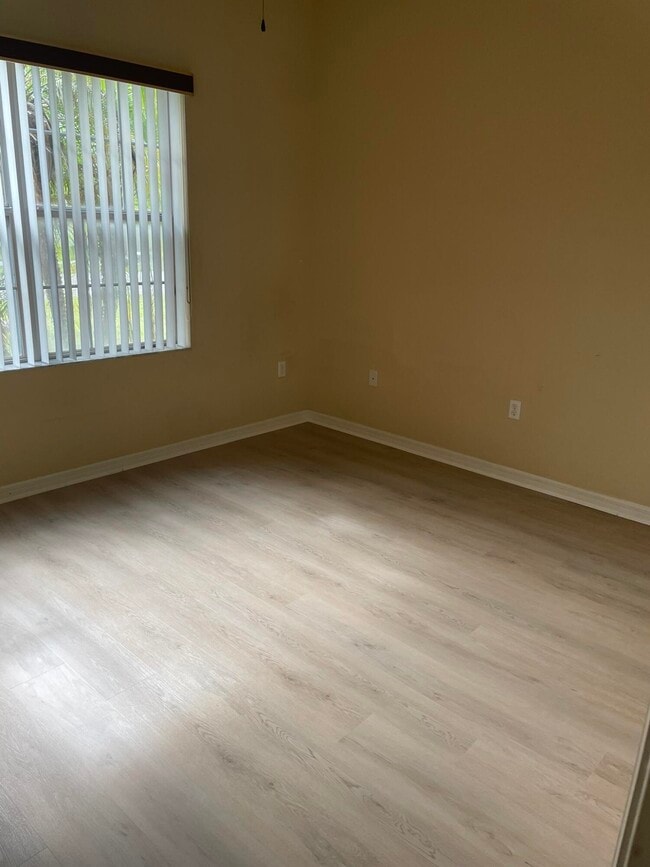 Building Photo - 5079 NW Fiddle Leaf Ct