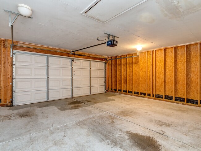 Building Photo - 1277 S Hayne St
