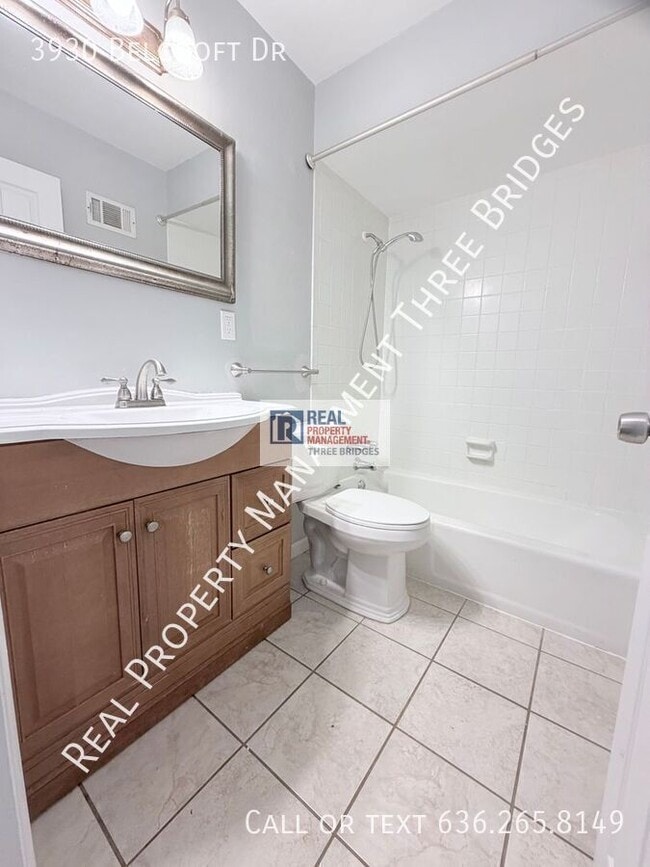 Building Photo - 3930 Belcroft Dr