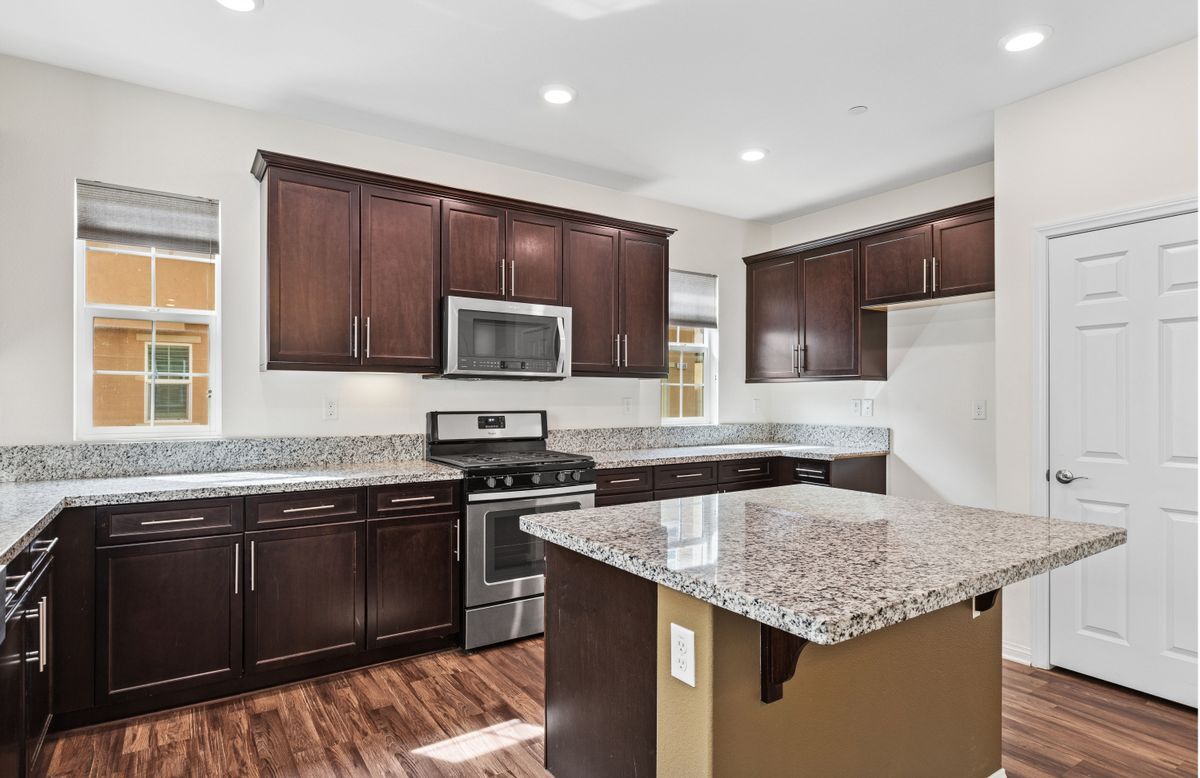 Building Photo - 20507 Sugarberry Ct