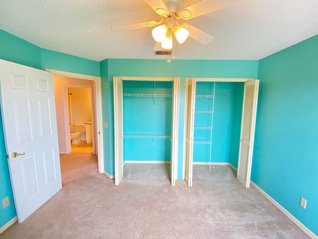 Building Photo - 3708 Molona Dr