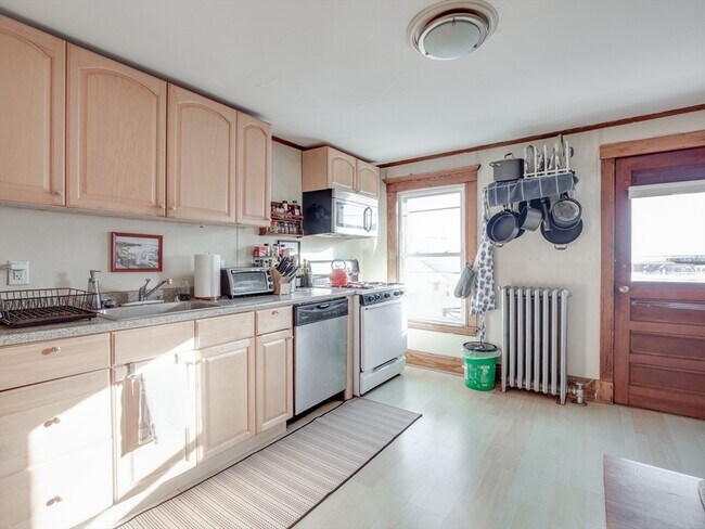 Building Photo - 60 Powder House Blvd