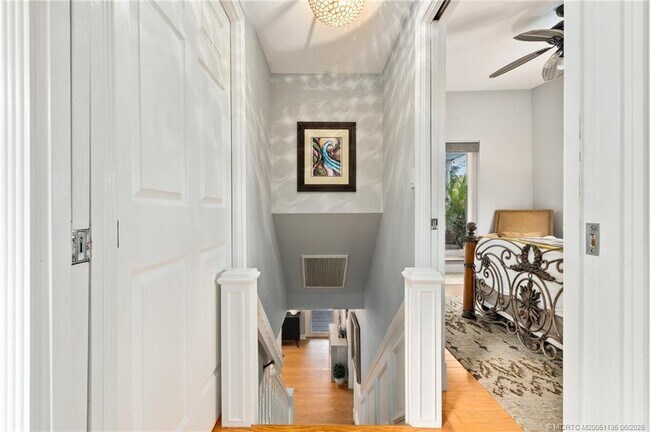 Building Photo - 508 SE Balboa Ave