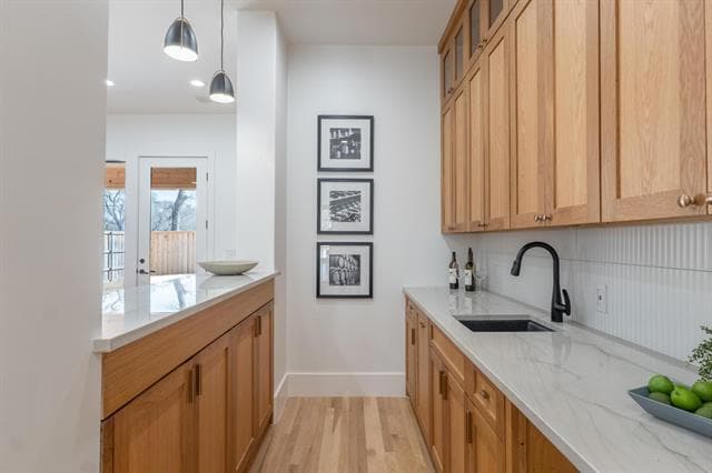 Building Photo - 6988 Bob O Link Dr