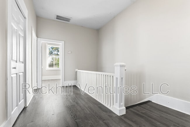 Building Photo - 508 W 42nd St