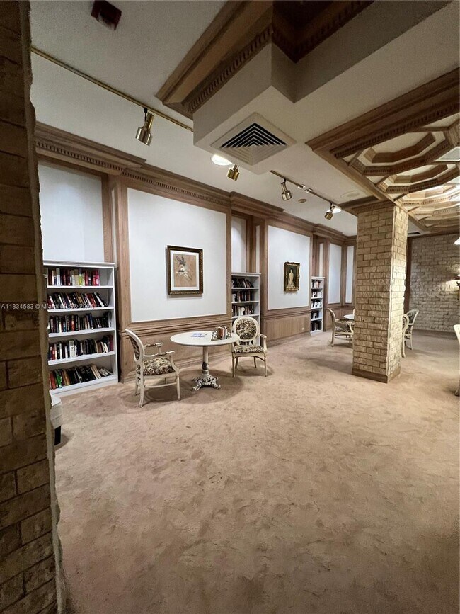 Building Photo - 6039 Collins Ave