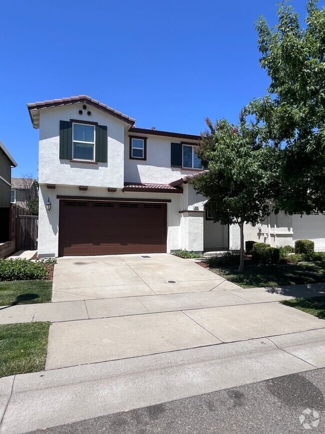 Building Photo - BEAUTIFUL UPDATED HOME IN WEST ROSEVILLE!!