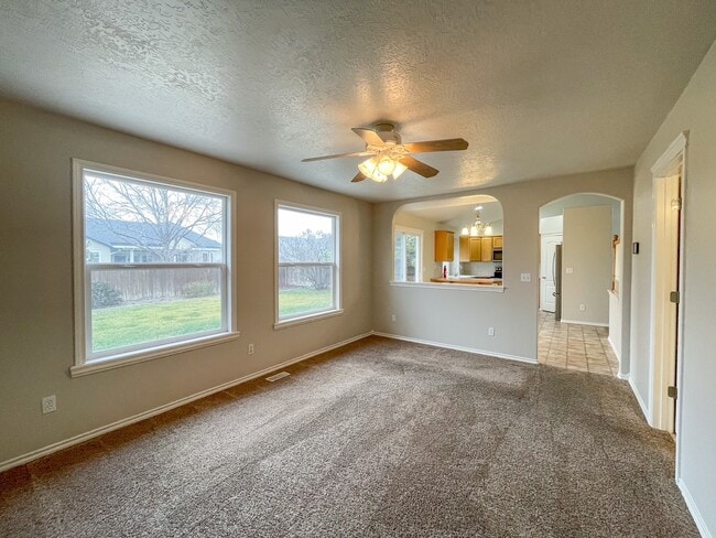 Building Photo - 4110 E Hayseed Ct