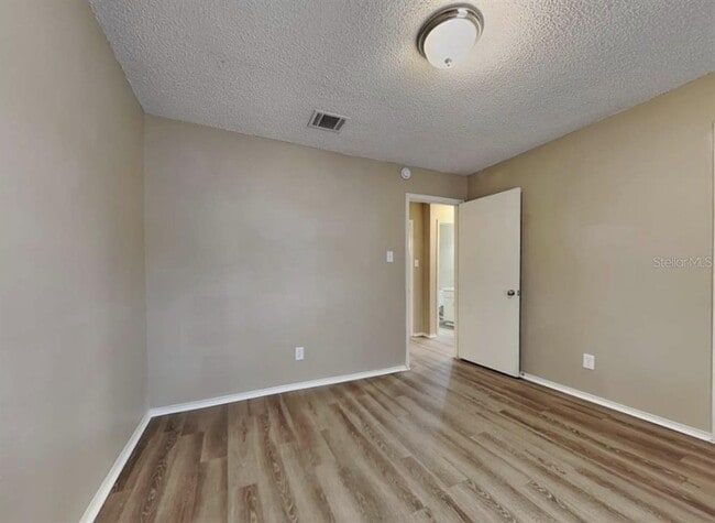 Building Photo - 1429 Woffington Ave