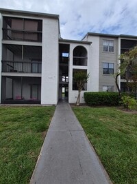 Building Photo - 2031 Cascades Blvd