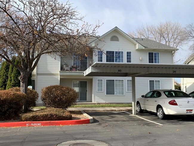 Building Photo - Adorable 2 bedroom 2 bathroom apartment wi...