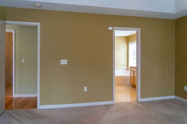 Building Photo - 40 Wayward Path