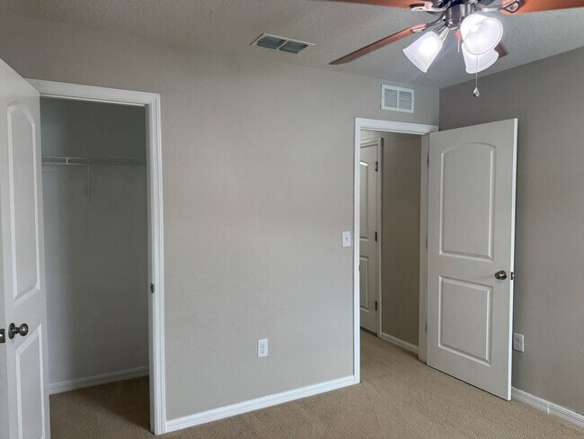 Building Photo - 1377 N Platte Ct