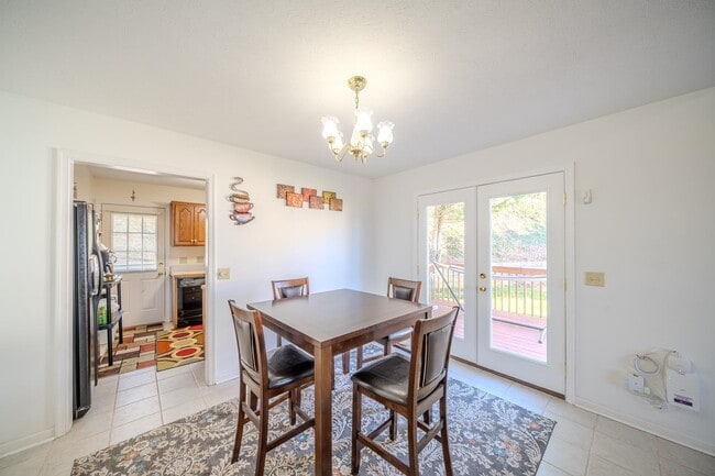 Building Photo - 474 Diana Ct