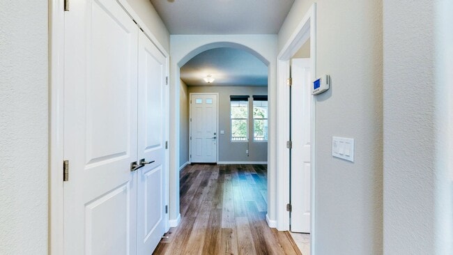 Building Photo - Rare Santa Rosa Four Bedroom house in Desi...
