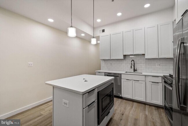 Primary Photo - 1112 5th St NW