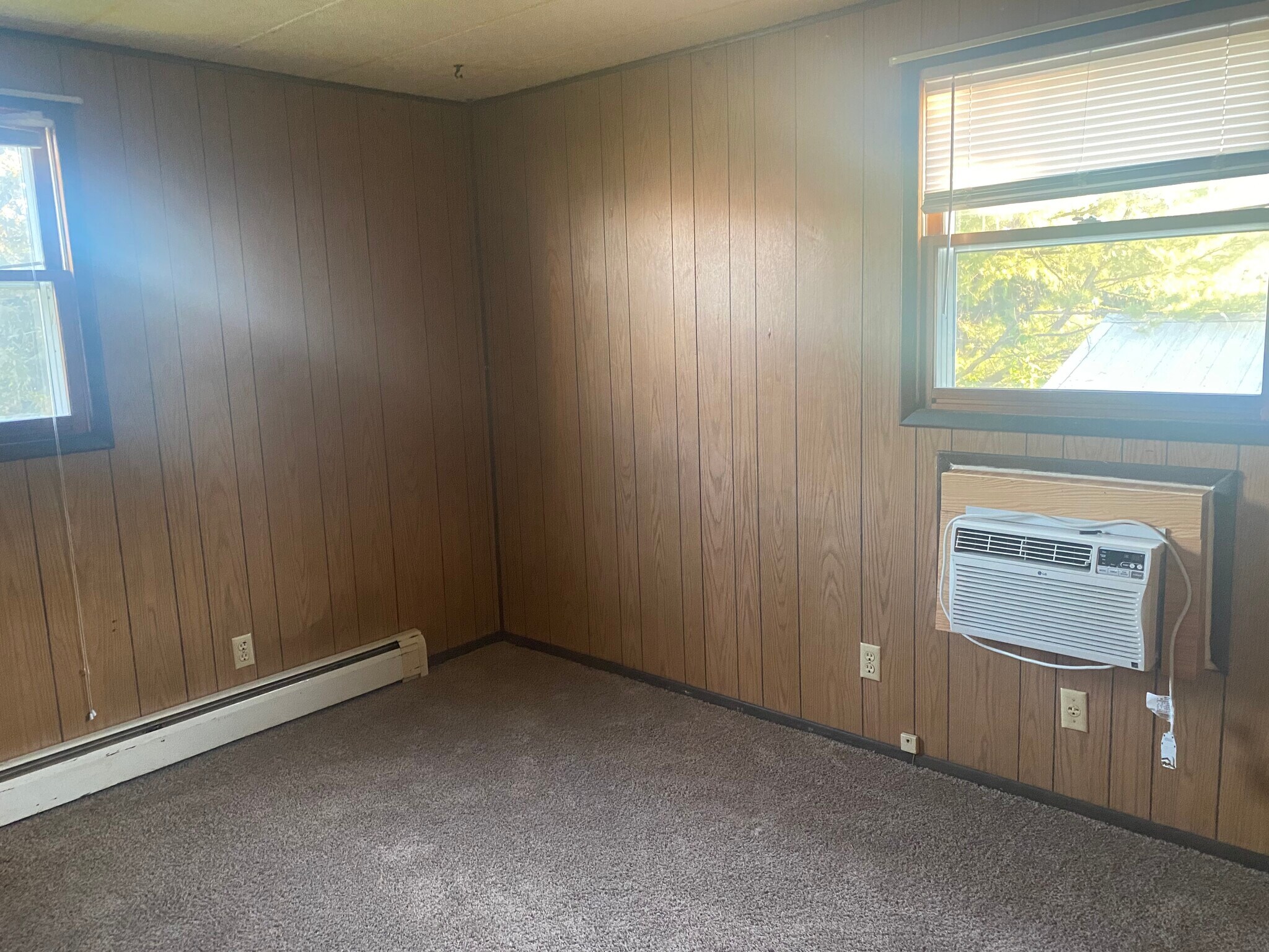 Building Photo - 326 Menomonee St