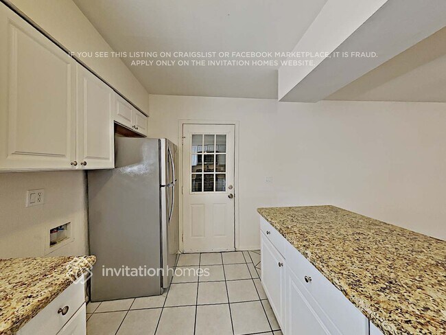 Building Photo - 7149 W Cavalier Dr