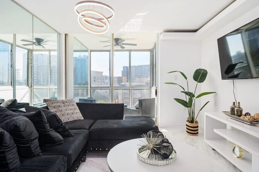 Building Photo - 215 Piedmont Ave NE