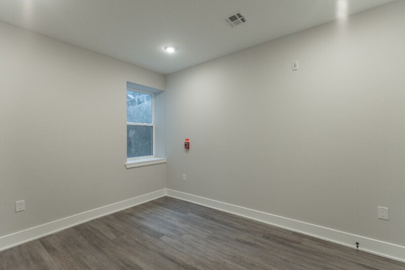 Building Photo - 665 N 35th St