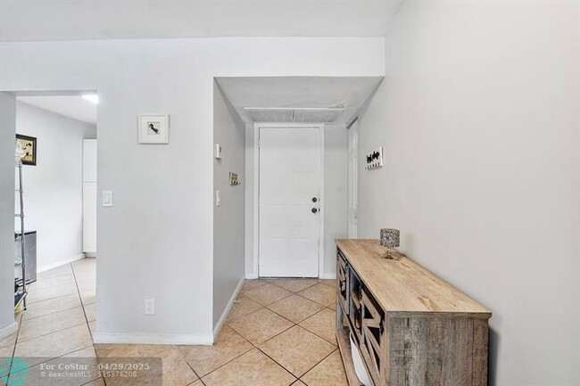 Building Photo - 2534 NW 49th Terrace