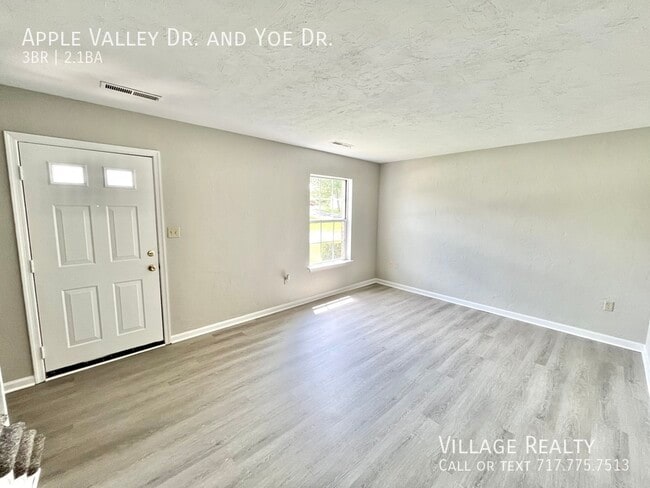 Building Photo - 914 Apple Valley Dr
