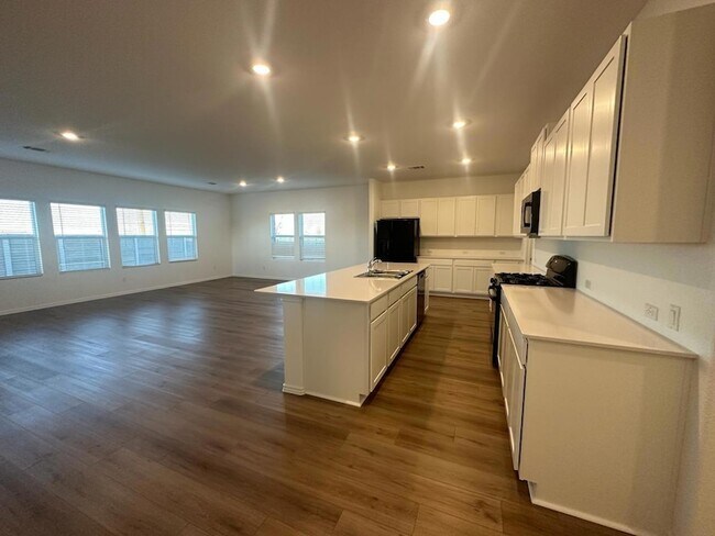 Building Photo - 1018 Ascari Ct