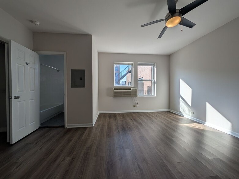 Building Photo - 1627 N Humboldt Blvd