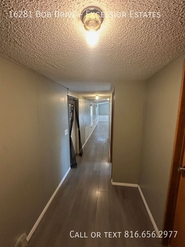 Building Photo - 16281 Bob Dr