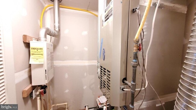 Building Photo - 631 Hurdle Mill Pl