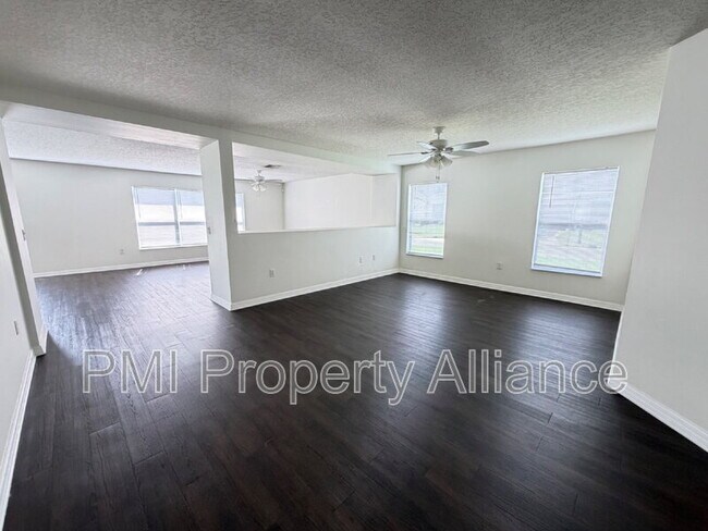 Building Photo - 1153 Elderberry Dr