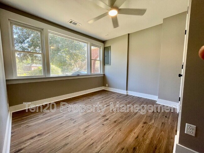 Building Photo - 1720 19th Ave