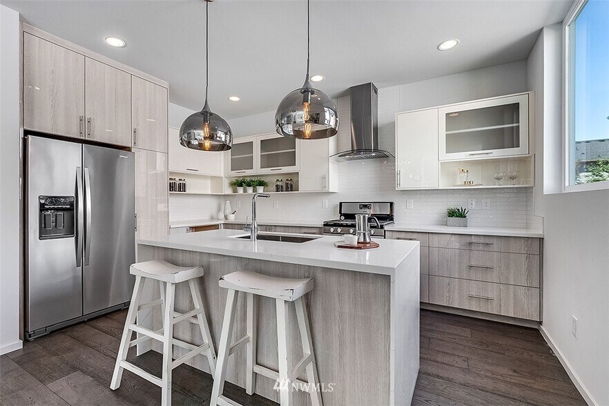 Kitchen - 730 26th Ave S