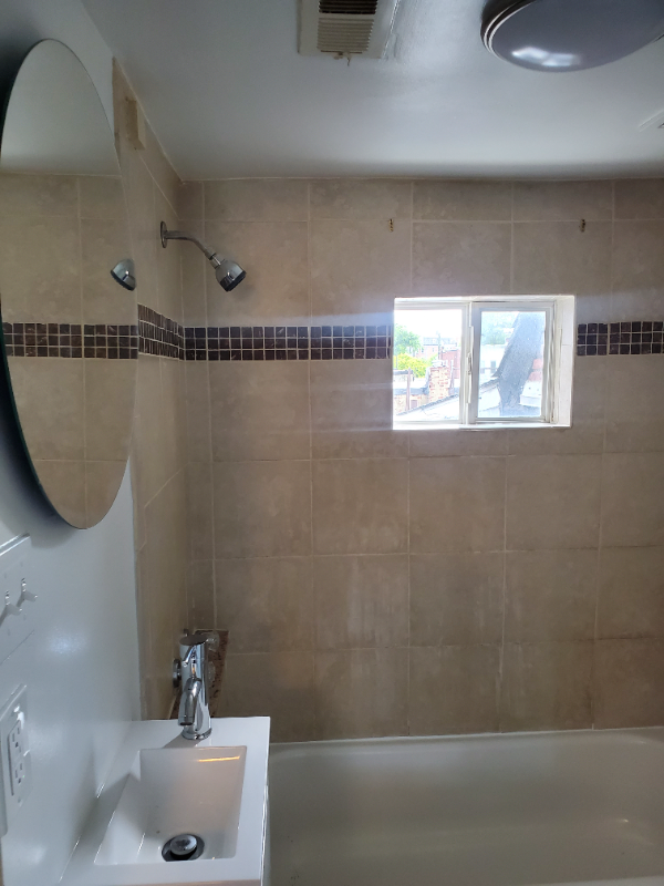 Building Photo - 803 Brooks Ln