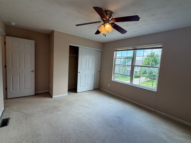 Building Photo - Beautiful, two-story, 4 bedroom home in Springboro!