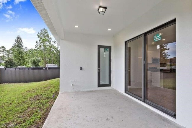 Building Photo - 812 Homestead Rd S