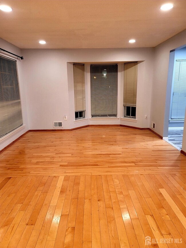 Building Photo - 219 Kempsey Dr