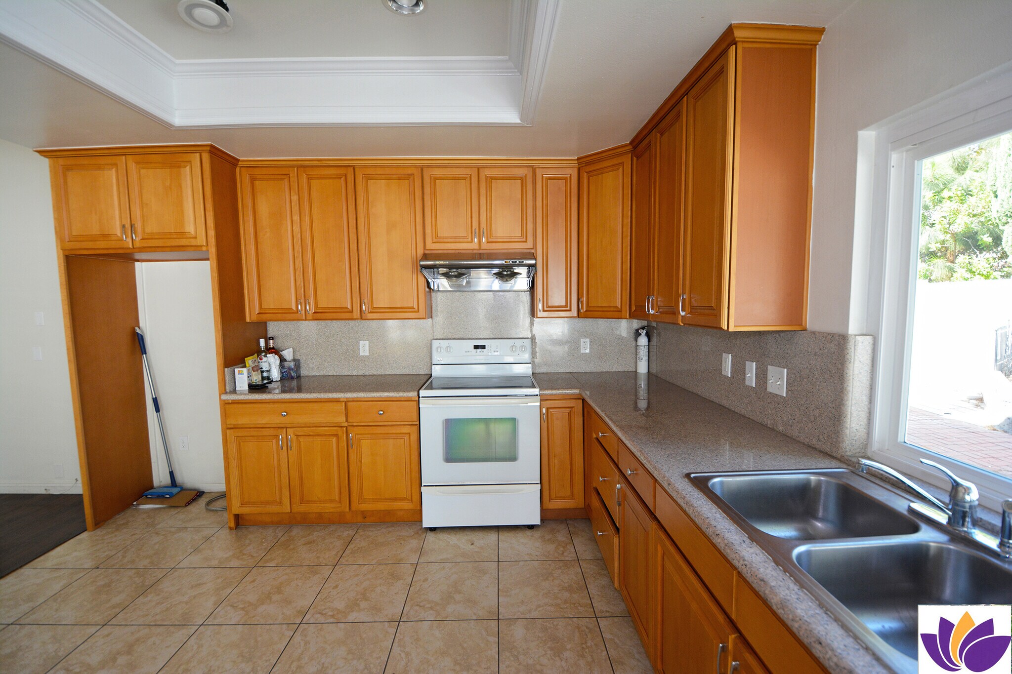 Building Photo - 3025 Morningside Dr