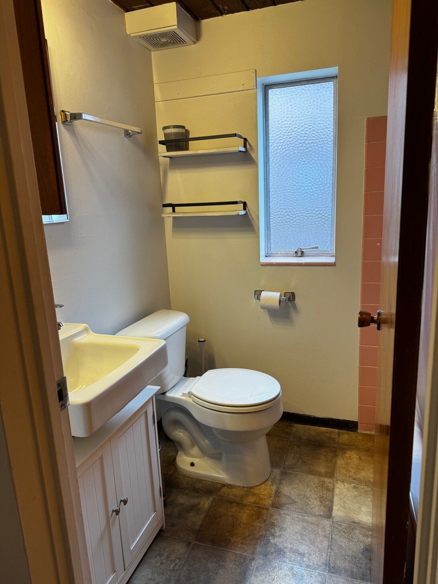 Building Photo - 3246 NE 85th St