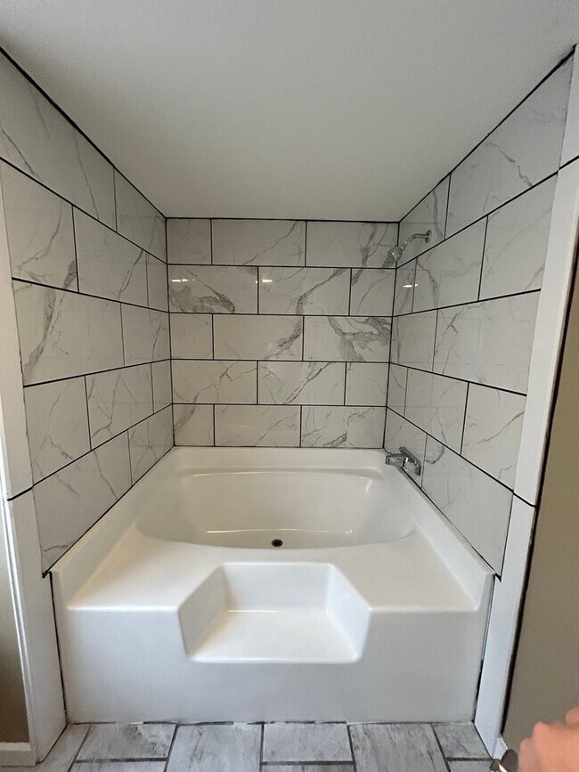 Building Photo - Spacious 3-Bedroom, 2-Bath Mobile Home on 1 Acre – Pet-Friendly and Perfect for Outdoor Living!