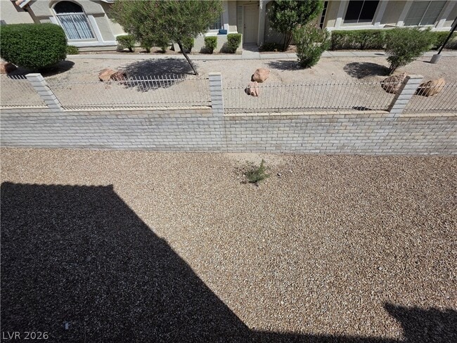 Building Photo - 2200 Highpointe Dr
