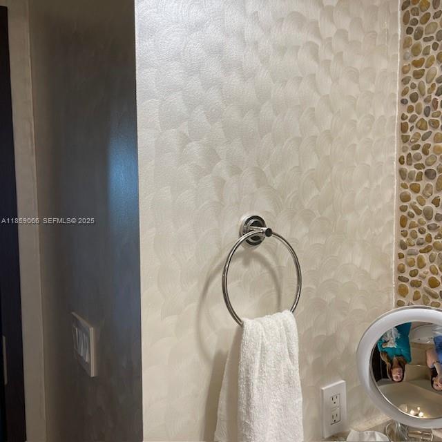 Building Photo - 20201 E Country Club Dr