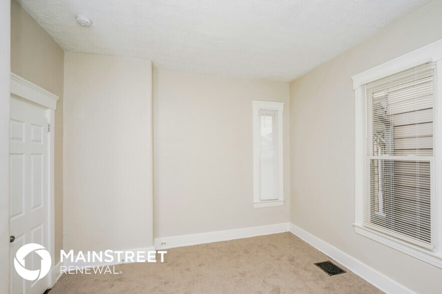 Building Photo - 1827 Osage Ave