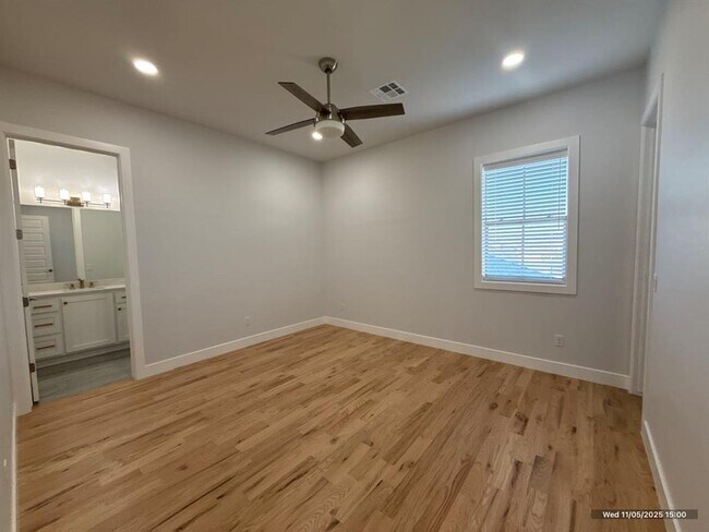 Building Photo - 8340 NW 130th Cir