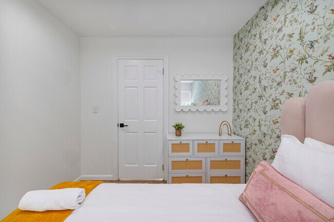 Building Photo - 2A Cherry Ln