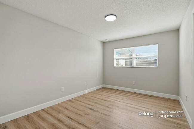 Building Photo - 3128 Bay St