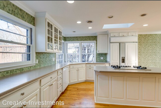 Building Photo - 4 br, 3 bath House - 2817 White Oak Drive