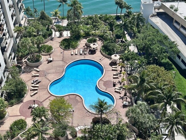 Building Photo - 520 Brickell Key Dr