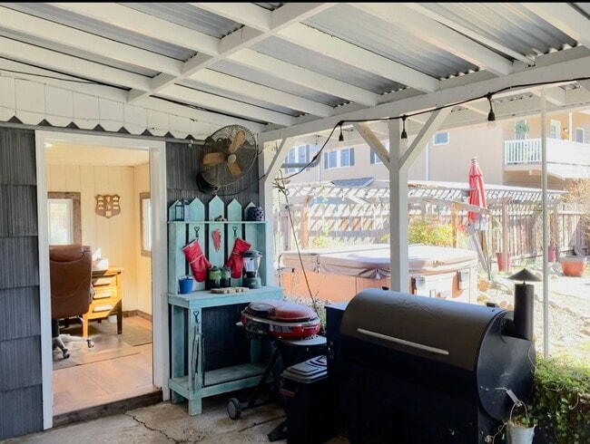 Building Photo - **Jacksonville Gem in the Historic Distric...